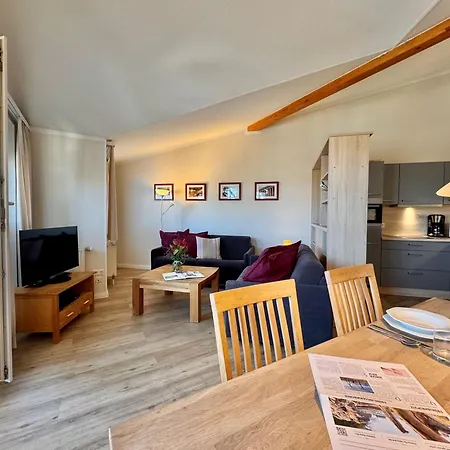 396, Seepark Апартаменти *